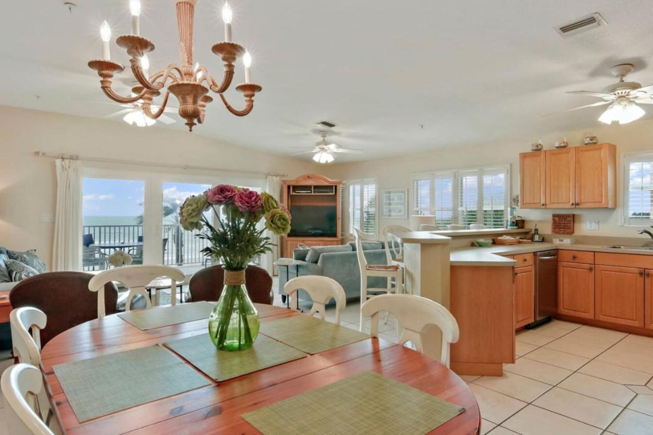 Sea Side 202 Beachfront Serenity 3Bd 2Ba Sleeps 8 Clearwater Beach Exterior photo