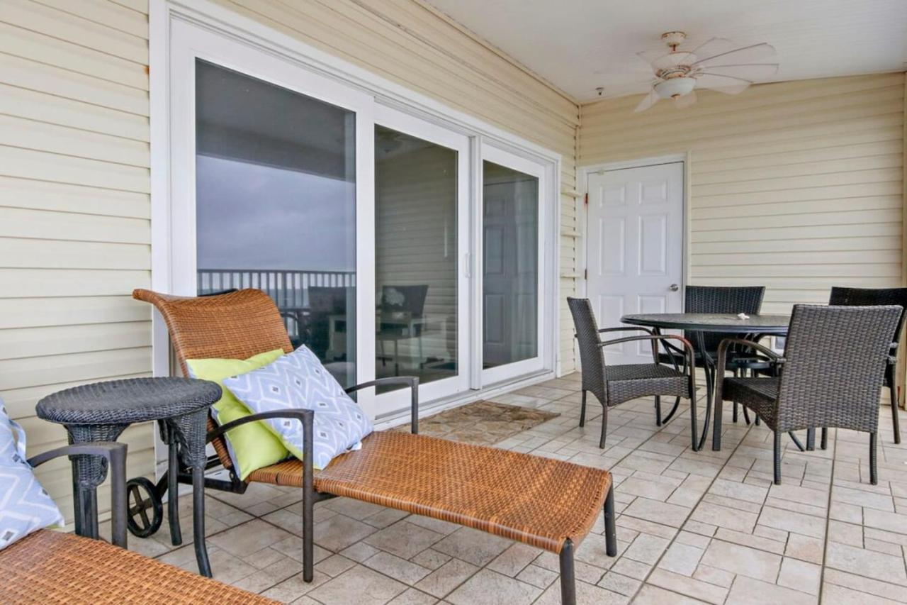 Sea Side 202 Beachfront Serenity 3Bd 2Ba Sleeps 8 Clearwater Beach Exterior photo