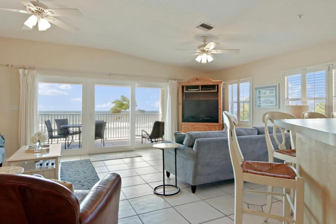 Sea Side 202 Beachfront Serenity 3Bd 2Ba Sleeps 8 Clearwater Beach Exterior photo